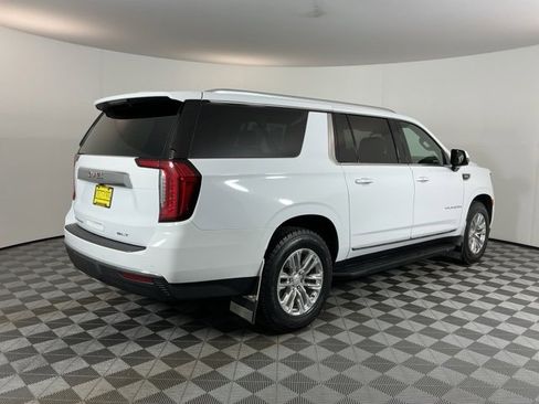 Used 2024 GMC Yukon XL SLT image 4