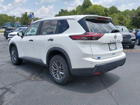 Used 2024 Nissan Rogue S AWD/4WD image 6