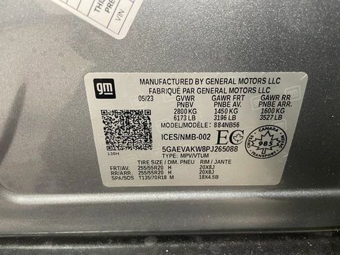 Used 2023 Buick Enclave Essence w/ Experience Buick Package image 27