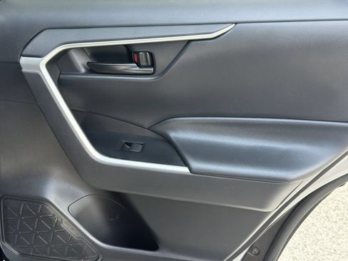 Used 2023 Toyota RAV4 LE FWD image 16