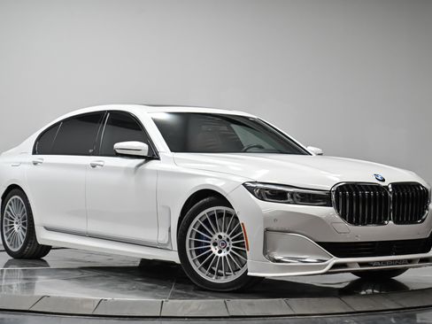 Used 2022 BMW ALPINA B7 xDrive w/ Luxury Rear Seating Package image 20