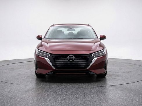 Used 2025 Nissan Sentra SV FWD image 2