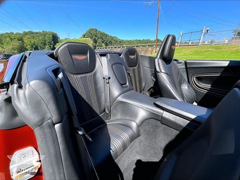 Used 2021 Aston Martin DB11 Volante RWD image 21