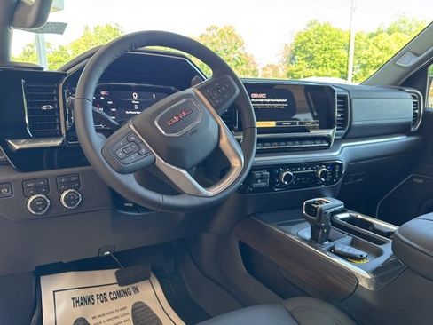 New 2025 GMC Sierra 1500 SLT w/ SLT Premium Package image 15