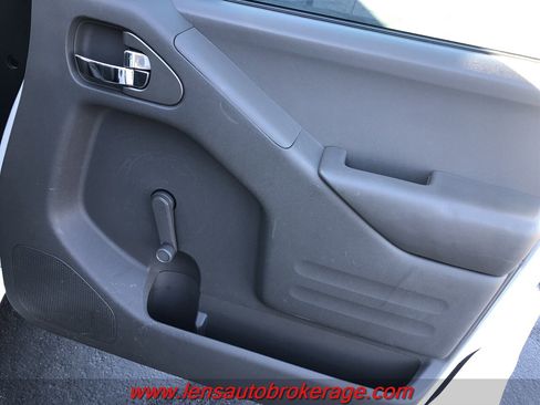 Used 2016 Nissan Frontier S image 16