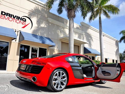 Used 2014 Audi R8 V10 image 10
