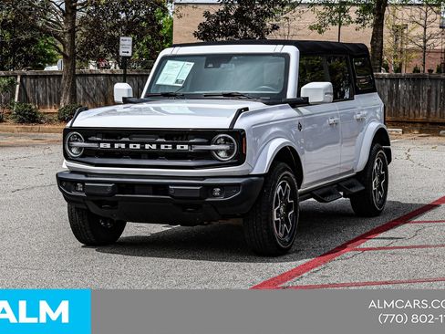 Used 2023 Ford Bronco Outer Banks AWD/4WD image 3