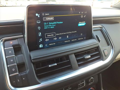 Used 2023 Chevrolet Suburban Z71 w/ Luxury Package image 21