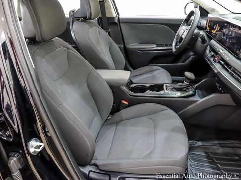 Used 2025 Kia K4 FWD image 30