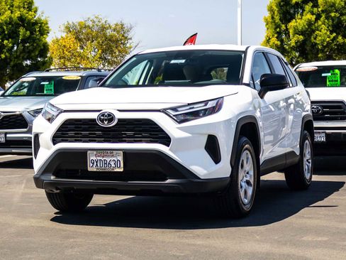 Used 2025 Toyota RAV4 LE FWD image 3