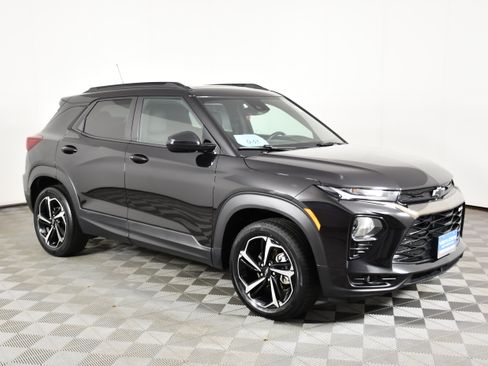 Used 2023 Chevrolet TrailBlazer RS w/ Sun and Liftgate Package AWD/4WD image 4