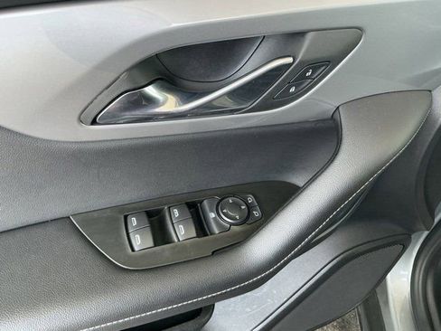 Used 2025 Chevrolet Blazer LT FWD image 15