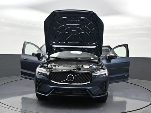 New 2026 Volvo XC60 T8 Plus AWD/4WD image 34