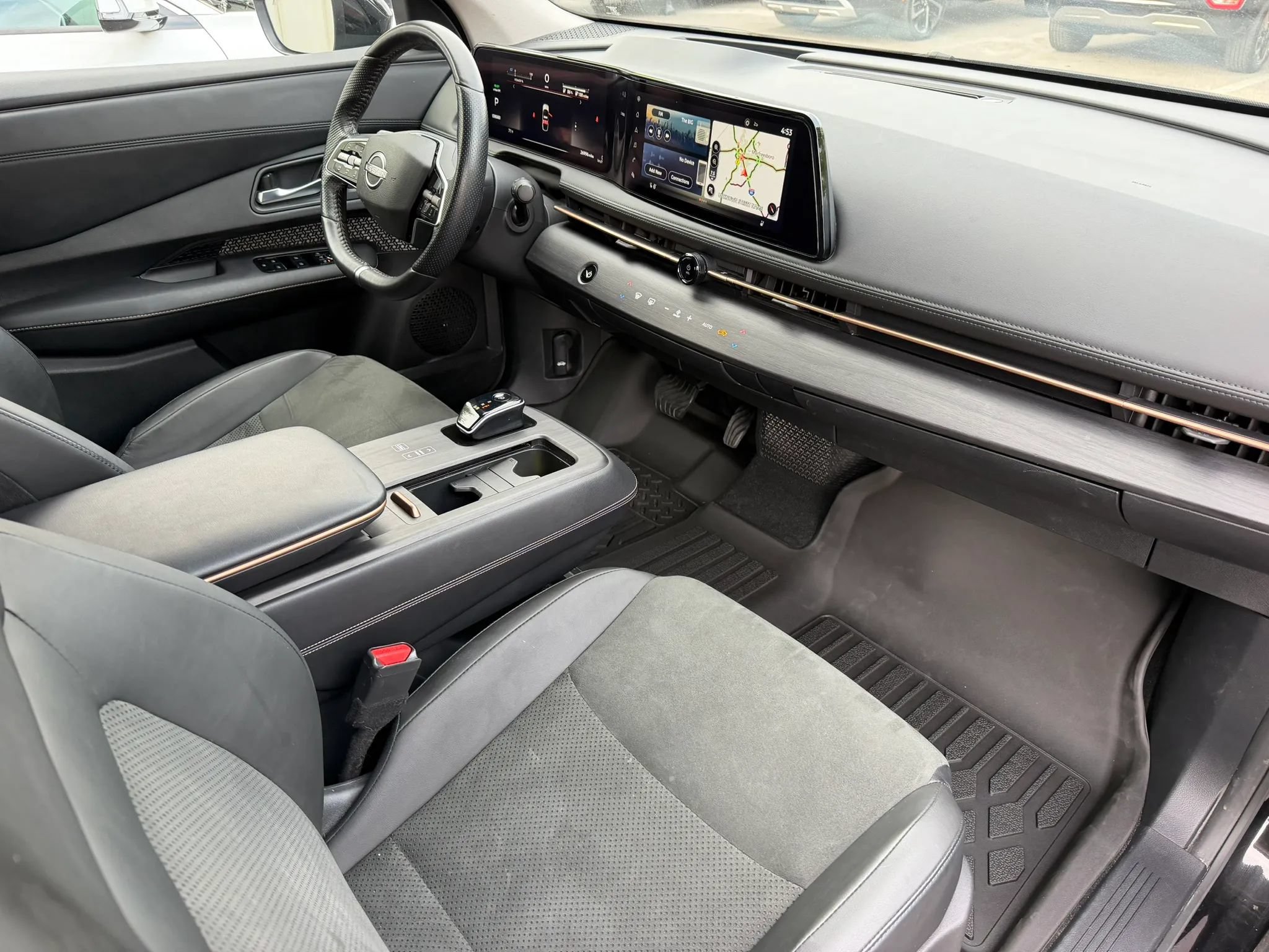 Used 2023 Nissan Ariya FWD image 20