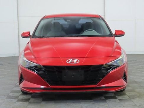 Used 2023 Hyundai Elantra SEL w/ Convenience Package image 2
