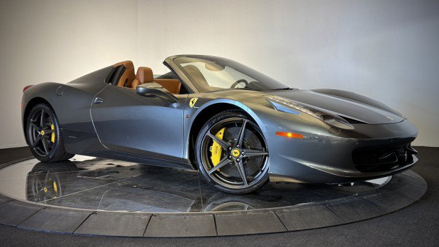 Used 2013 Ferrari 458 Spider RWD image 32
