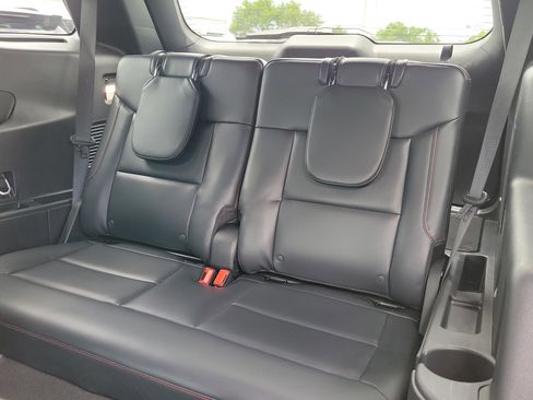 Certified 2025 Ford Explorer ST-Line AWD/4WD image 12