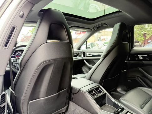 Used 2018 Porsche Panamera 4S w/ Premium Package AWD/4WD image 18