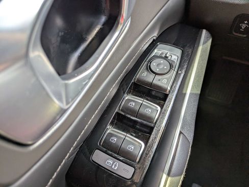 Certified 2022 Kia Sorento SX FWD image 31