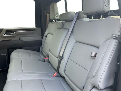 Used 2025 GMC Sierra 2500 SLT w/ SLT Convenience Package AWD/4WD image 13