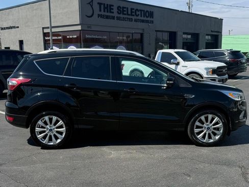 Used 2018 Ford Escape Titanium image 19