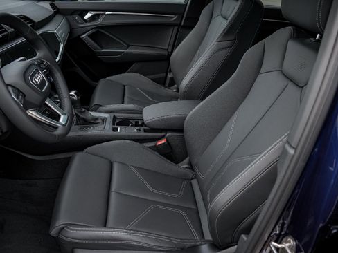 New 2025 Audi Q3 2.0T Premium image 8