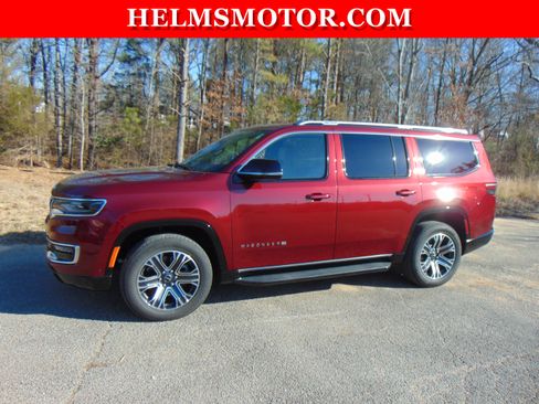 Certified 2025 Jeep Wagoneer 4WD image 9