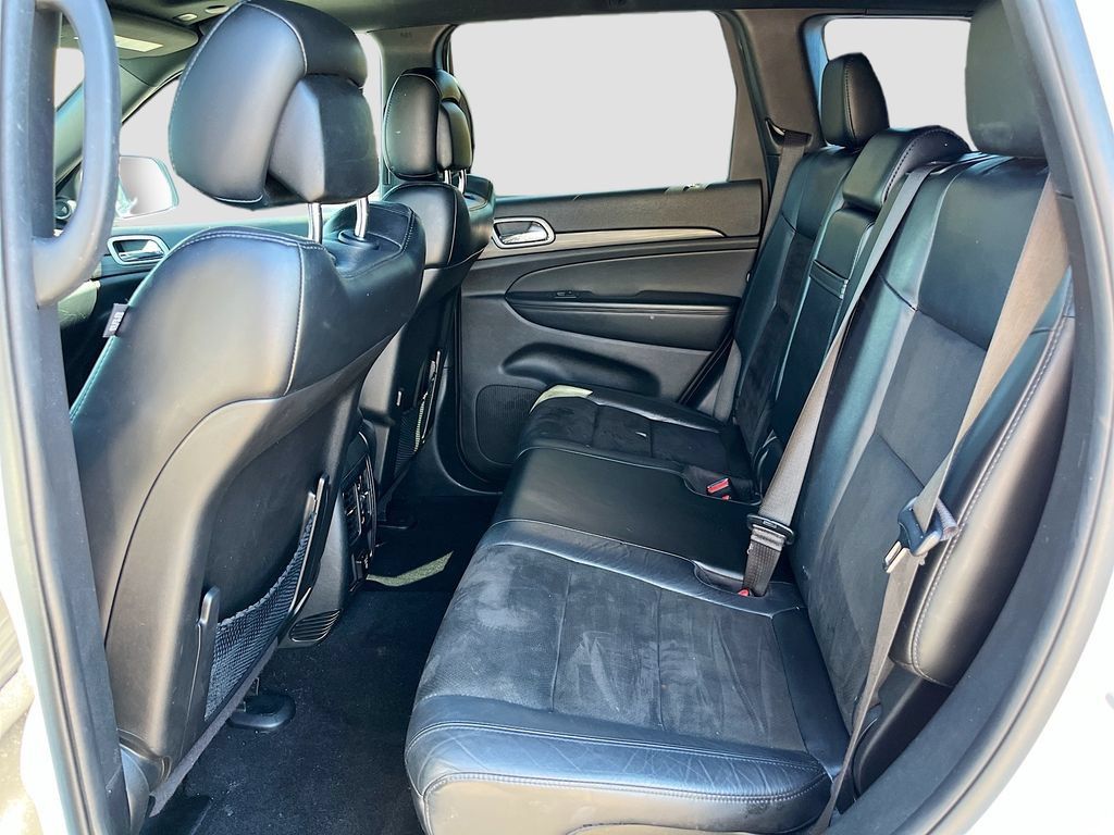 Used 2021 Jeep Grand Cherokee Laredo X AWD/4WD image 26