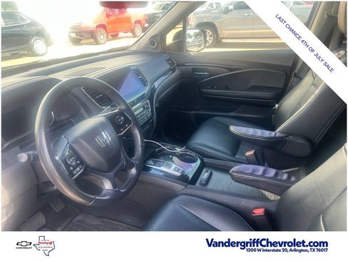 Used 2019 Honda Pilot Touring image 14