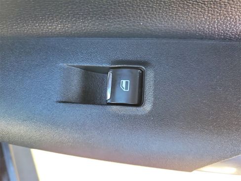 Used 2020 Ford Mustang Premium image 13