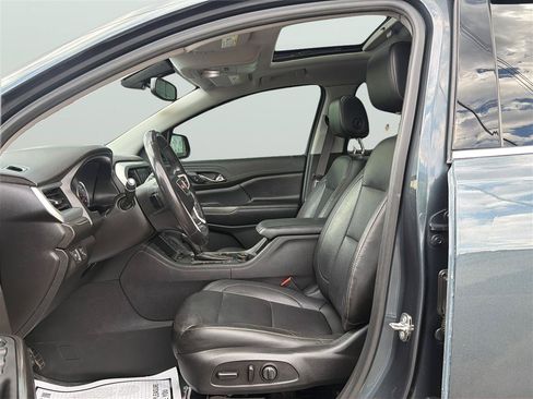 Used 2019 GMC Acadia SLT w/ LPO, Floor Liner Package AWD/4WD image 11