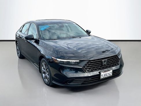 Used 2023 Honda Accord EX image 3