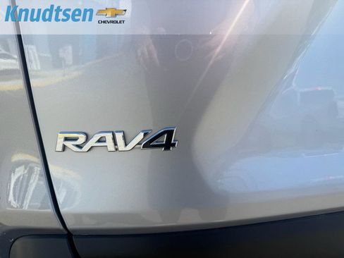 Used 2024 Toyota RAV4 XLE image 10