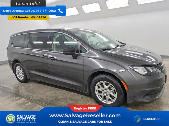 Used 2022 Chrysler Voyager LX FWD image 5