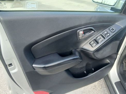 Used 2015 Hyundai Tucson SE AWD/4WD image 11
