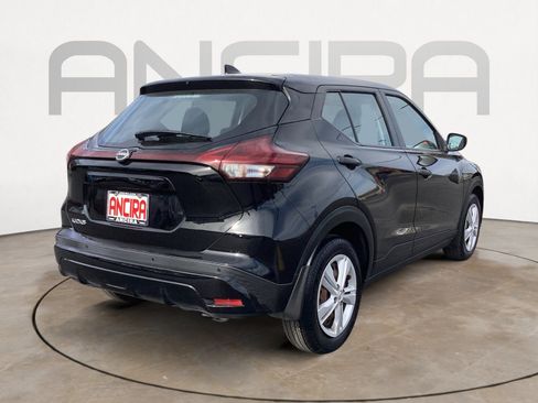 Used 2022 Nissan Kicks S image 14