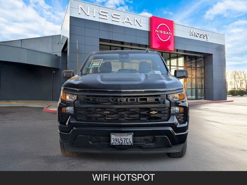 Used 2024 Chevrolet Silverado 1500 Custom image 4