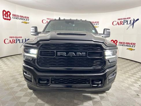 Used 2024 RAM 2500 Limited image 2