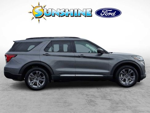 Certified 2025 Ford Explorer Active w/ Active Comfort Package image 7