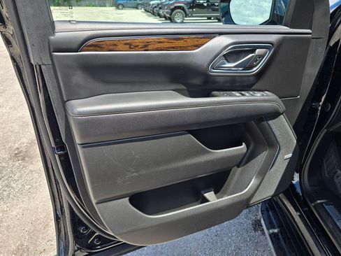 Used 2023 Chevrolet Tahoe Premier RWD image 14
