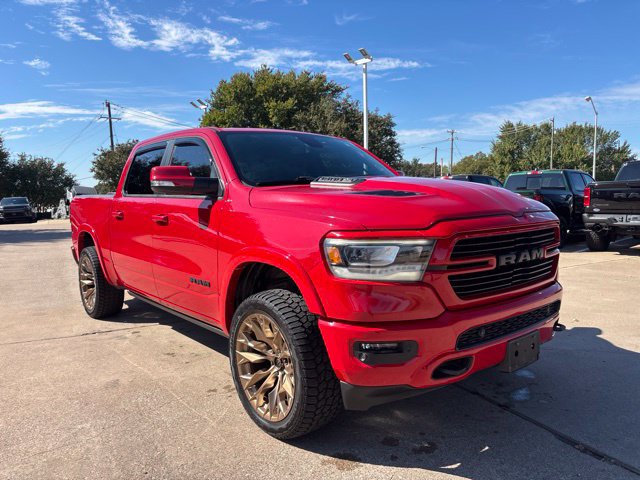 Used 2019 RAM 1500 Laramie AWD/4WD image 1