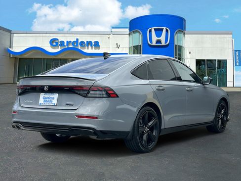 Used 2025 Honda Accord Sport image 6