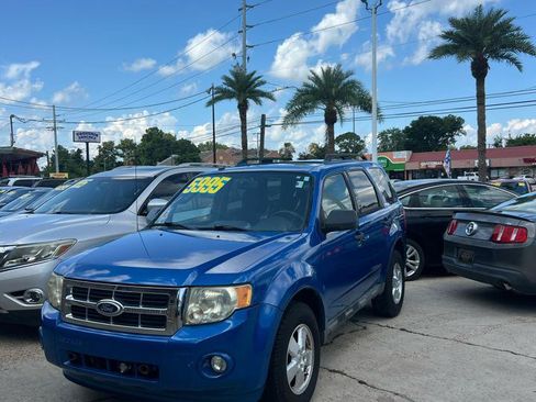 Used 2011 Ford Escape XLT w/ 202A Rapid Spec Order Code FWD image 2