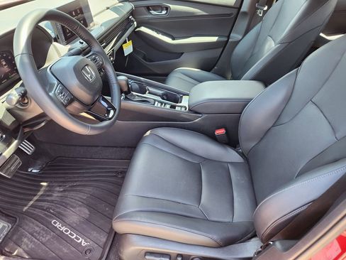 Used 2025 Honda Accord Sport image 11