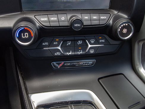 Used 2014 Chevrolet Corvette Stingray Coupe RWD image 17