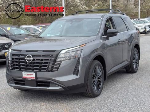 New 2026 Nissan Pathfinder SL image 1