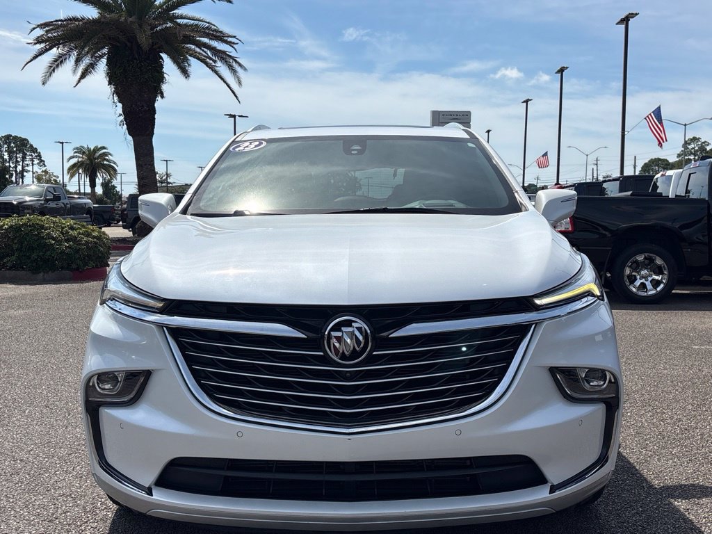 Used 2023 Buick Enclave Premium w/ Experience Buick Package FWD image 4