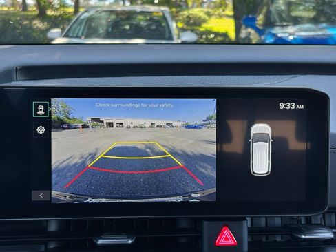 Used 2026 Kia Carnival FWD image 25