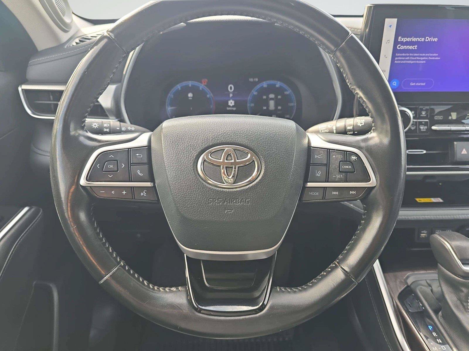 Used 2024 Toyota Highlander Platinum AWD/4WD image 21