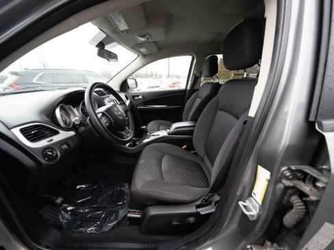 Used 2012 Dodge Journey SXT w/ Flexible Seating Group image 9